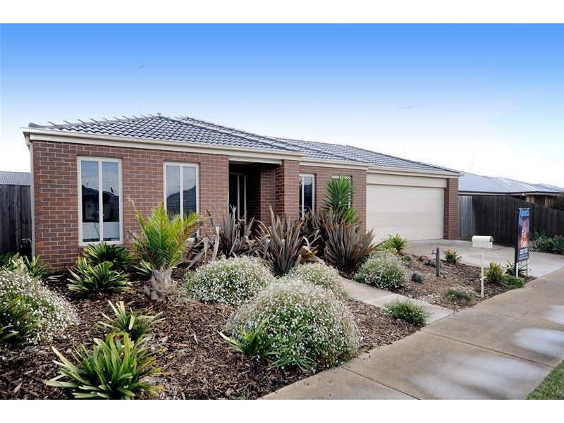 25 Yeoman Crescent, Leopold VIC 3224