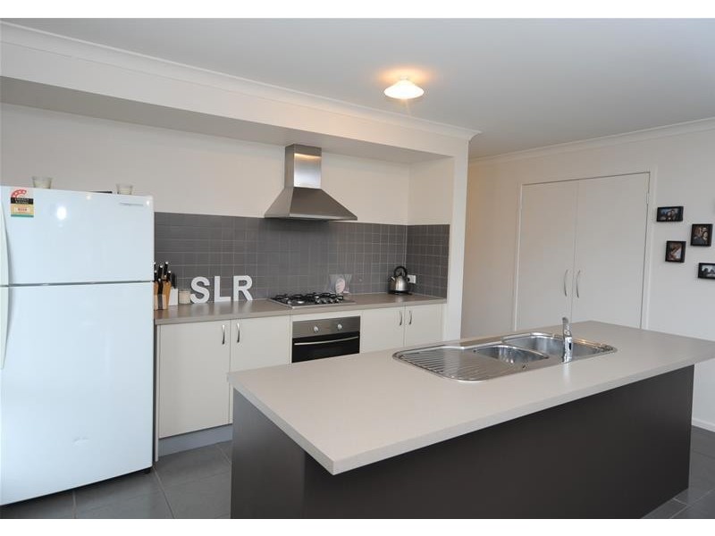 25 Yeoman Crescent, Leopold VIC 3224