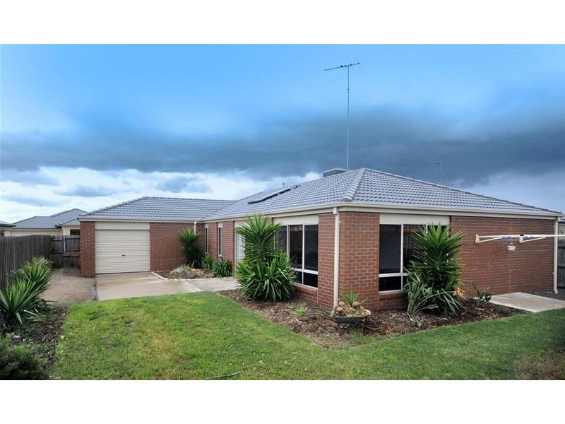 25 Yeoman Crescent, Leopold VIC 3224