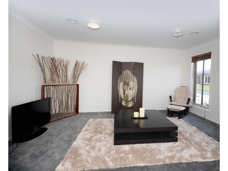 25 Yeoman Crescent, Leopold VIC 3224