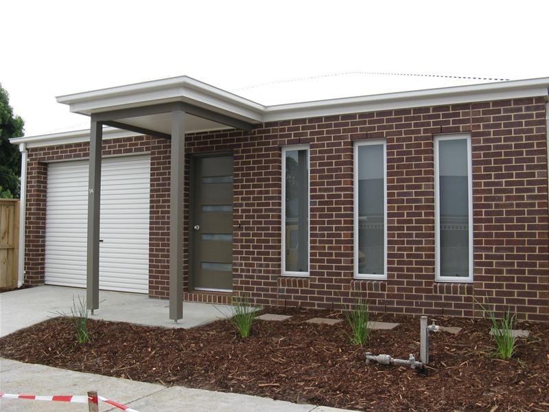 1 & 2/1 Allambie Street, Leopold VIC 3224