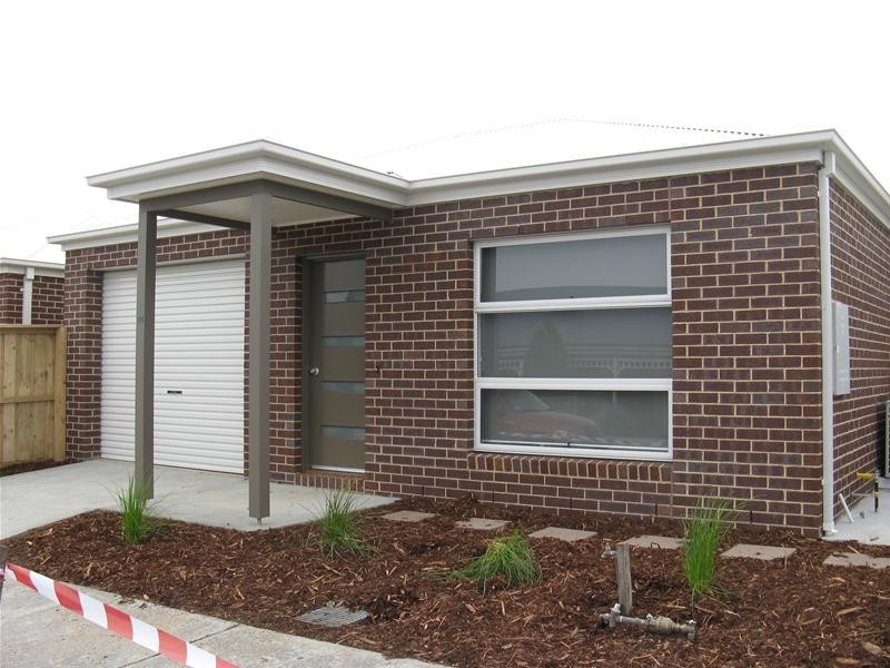 1 & 2/1 Allambie Street, Leopold VIC 3224