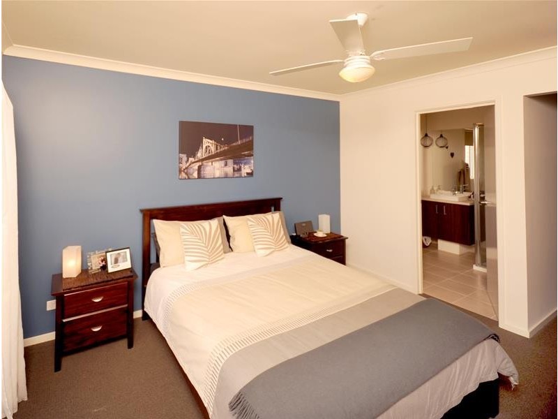 18 Pickworth Drive, Leopold VIC 3224