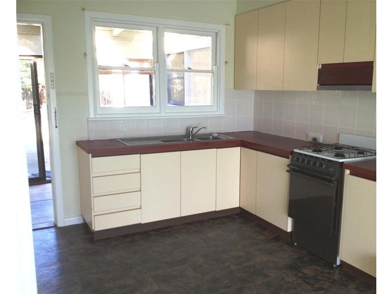 34 Truscott Street, Whittington VIC 3219