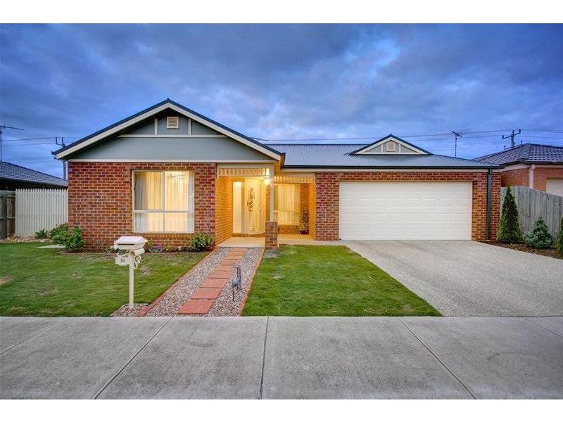 16 Silver Gull Court, Leopold VIC 3224