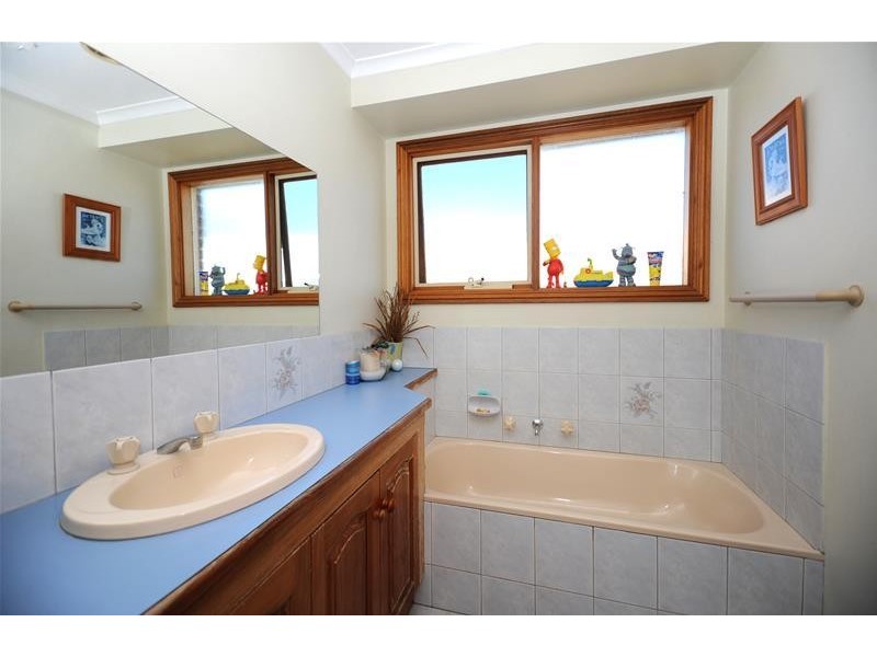 50 Heytesbury Drive, Leopold VIC 3224