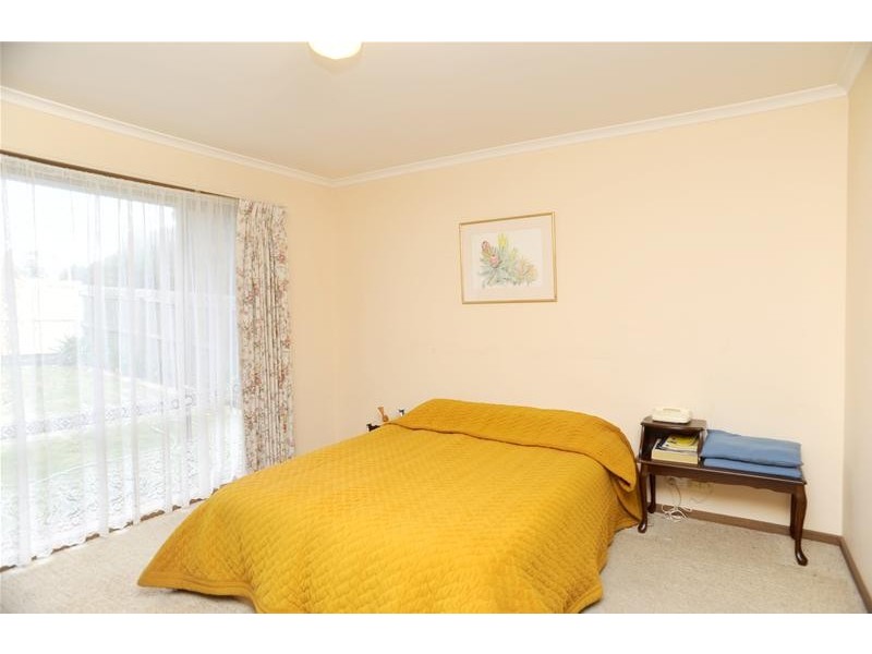 33 Cornthwaite Crescent, Leopold VIC 3224