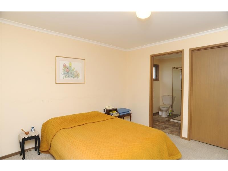 33 Cornthwaite Crescent, Leopold VIC 3224