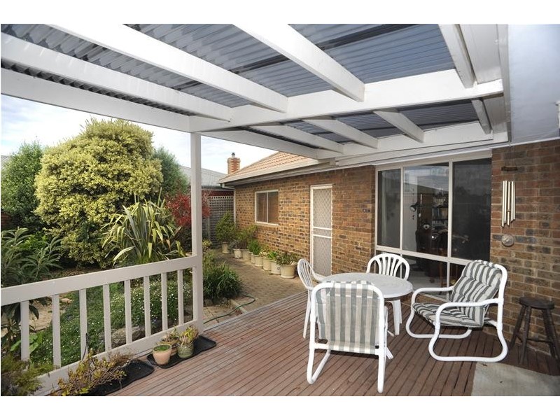 33 Cornthwaite Crescent, Leopold VIC 3224