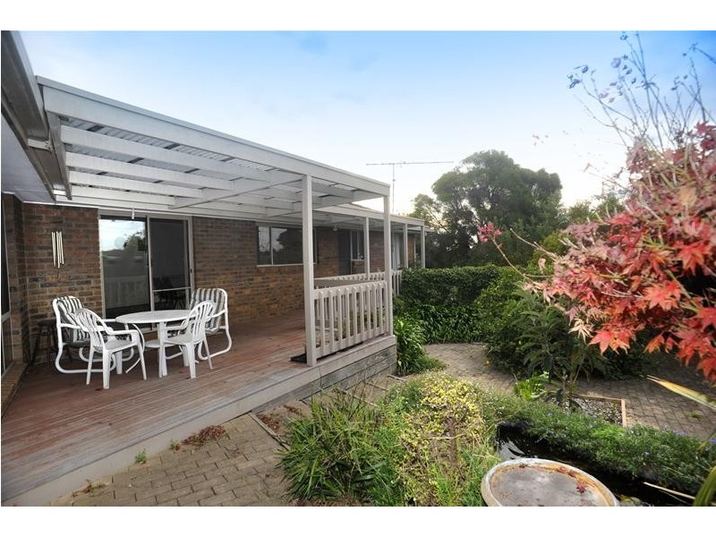33 Cornthwaite Crescent, Leopold VIC 3224