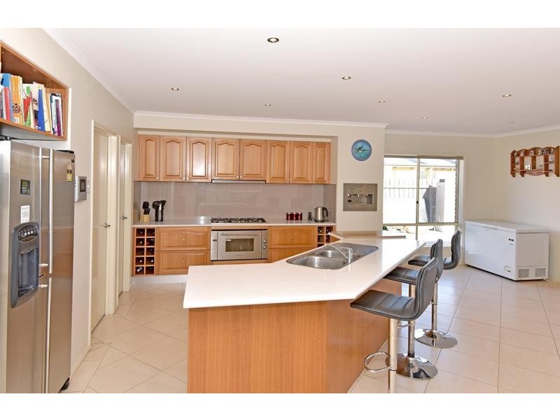 37 Trumper Crescent, Leopold VIC 3224