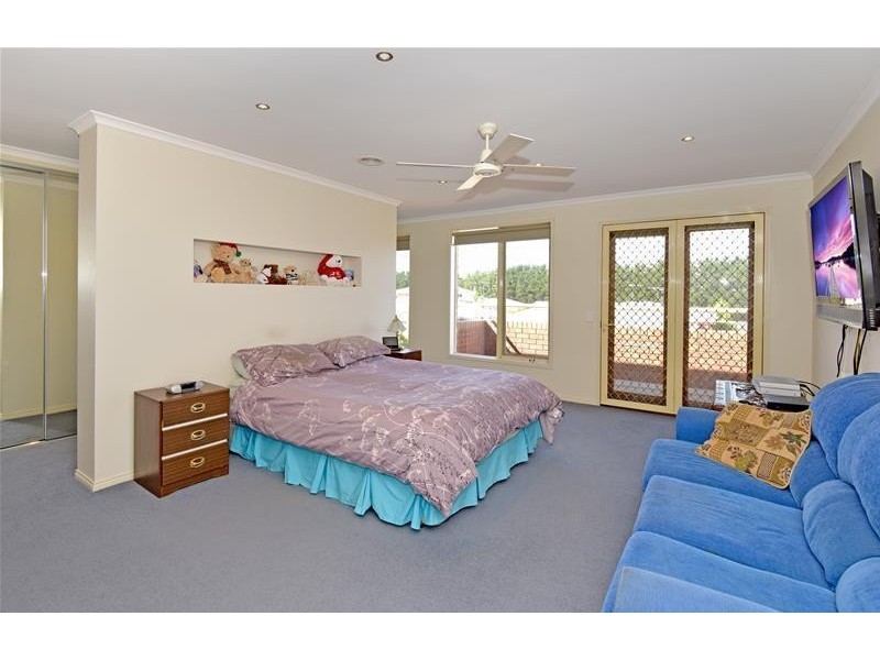 37 Trumper Crescent, Leopold VIC 3224