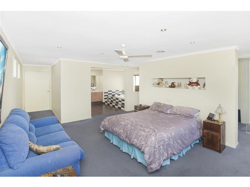 37 Trumper Crescent, Leopold VIC 3224