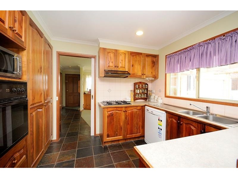 13 Heytesbury Drive, Leopold VIC 3224