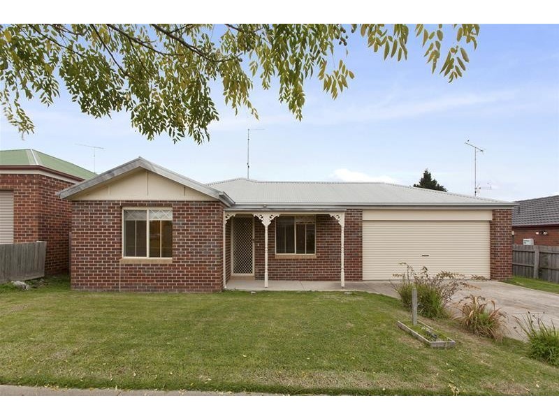 19 Pine Grove, Leopold VIC 3224