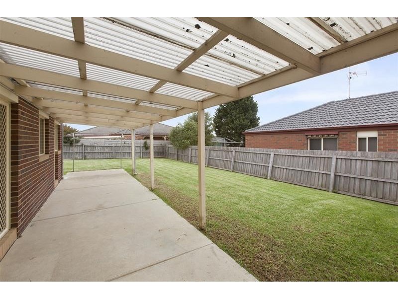 19 Pine Grove, Leopold VIC 3224