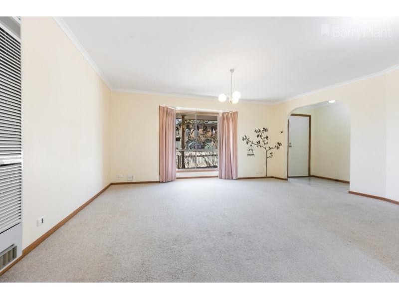 2/18 Donvale Drive (in Yarrayne St) Drive, Leopold VIC 3224