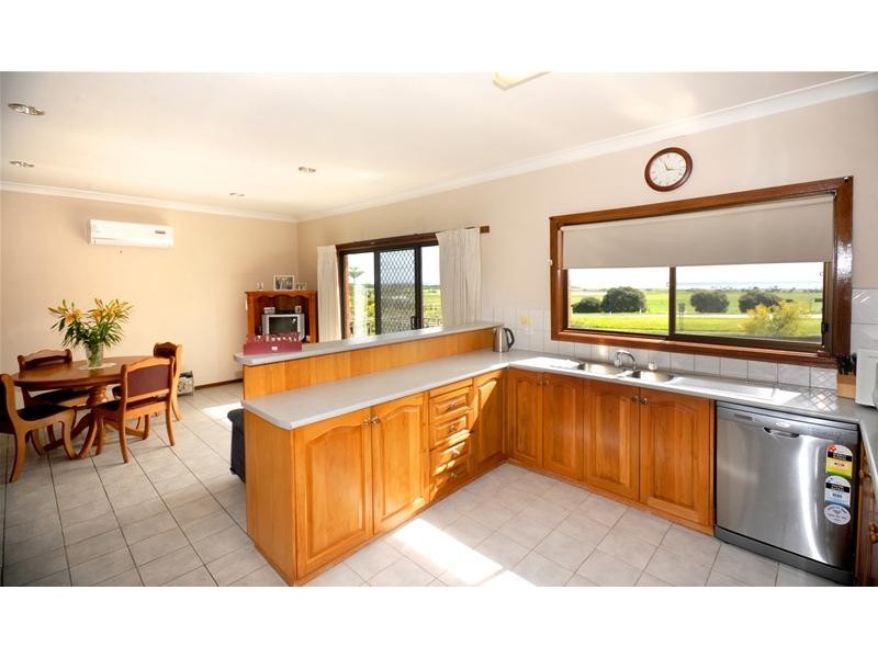 33 Viewbay Drive, Leopold VIC 3224
