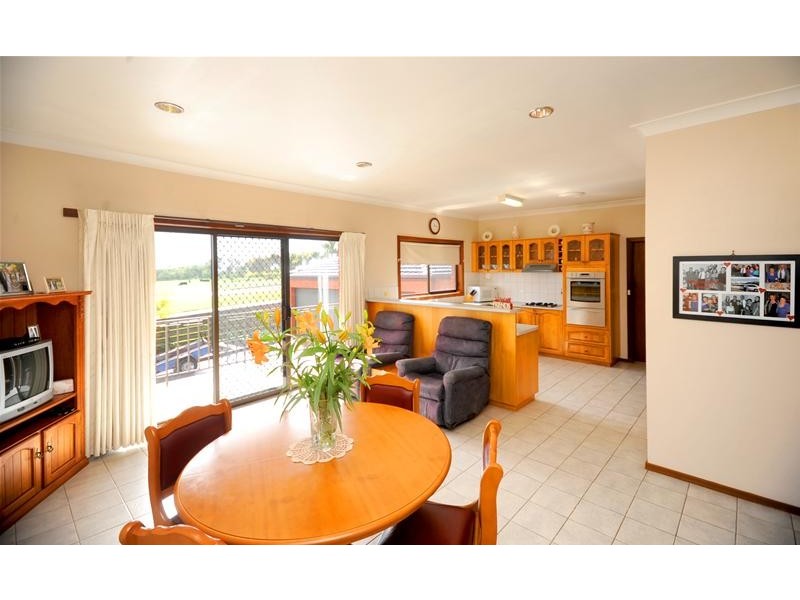 33 Viewbay Drive, Leopold VIC 3224