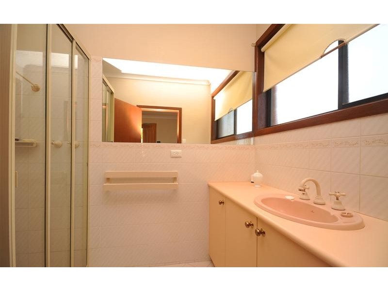 33 Viewbay Drive, Leopold VIC 3224