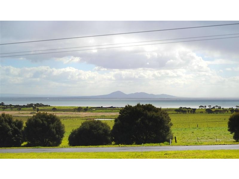 33 Viewbay Drive, Leopold VIC 3224