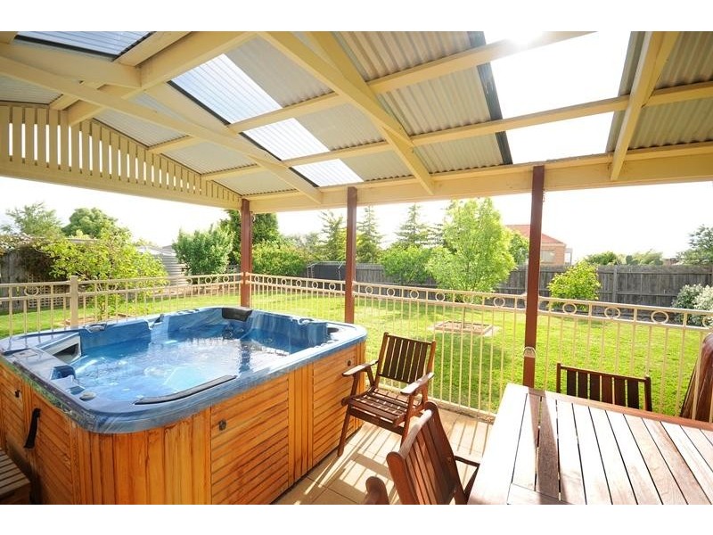 13 Balmoral Gardens, Leopold VIC 3224