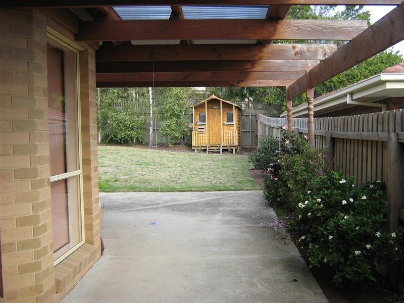 11 Burlington Crescent, Leopold VIC 3224