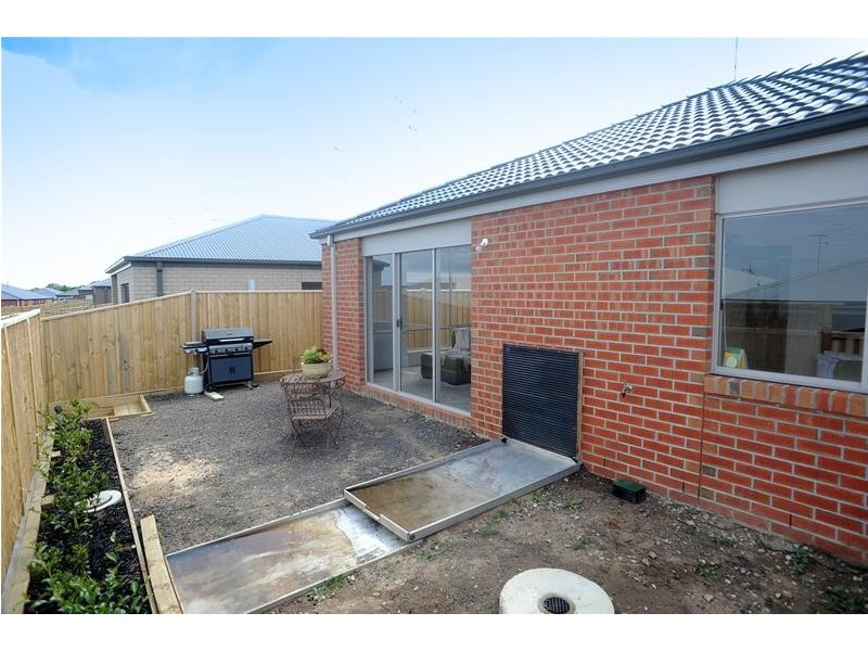 11 Ebbtide Drive, Leopold VIC 3224