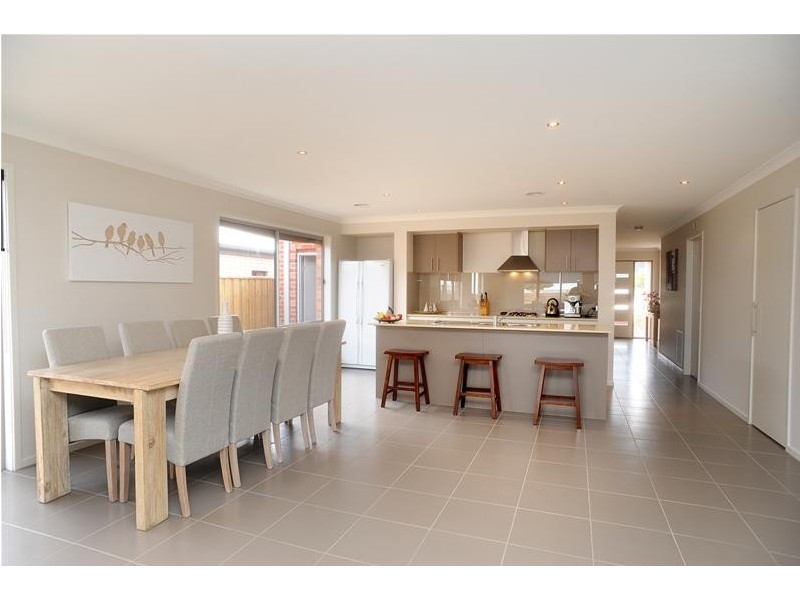 11 Ebbtide Drive, Leopold VIC 3224