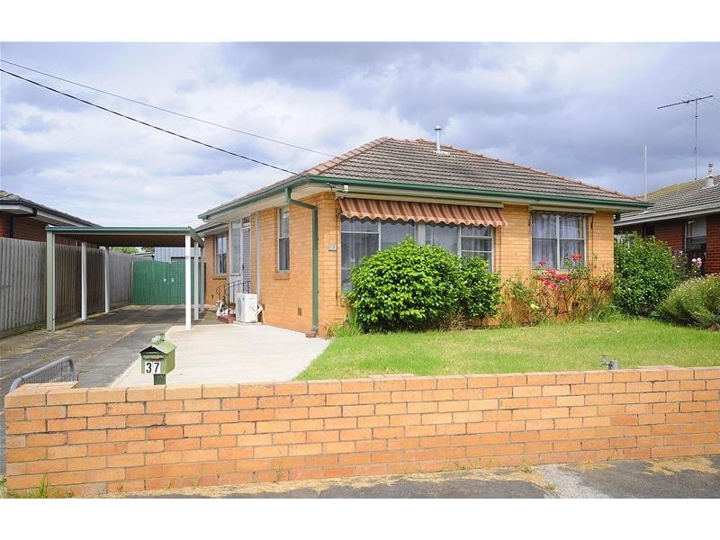 37 Mercury Crescent, Newcomb VIC 3219