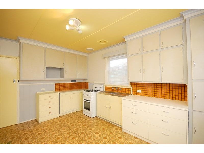 37 Mercury Crescent, Newcomb VIC 3219