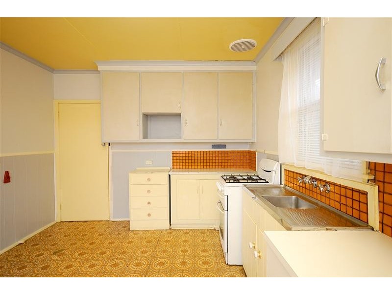 37 Mercury Crescent, Newcomb VIC 3219