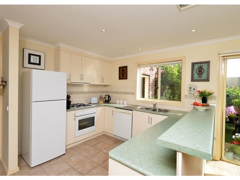 4 Emma Court, Leopold VIC 3224