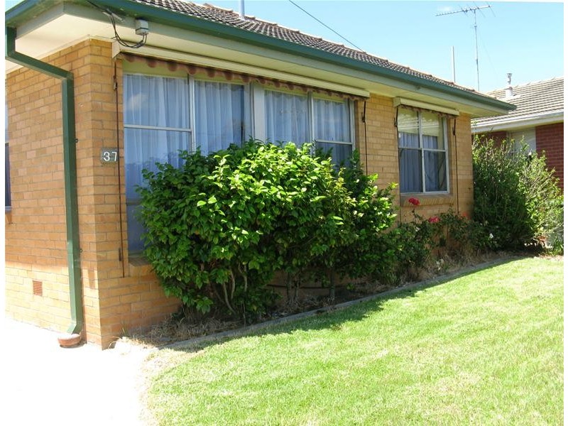 37 Mercury Crescent, Newcomb VIC 3219