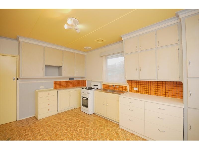 37 Mercury Crescent, Newcomb VIC 3219