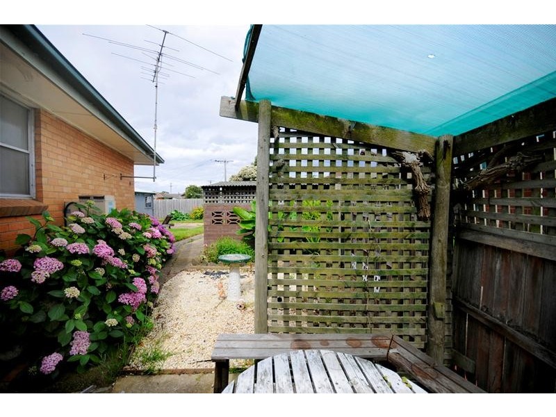 37 Mercury Crescent, Newcomb VIC 3219