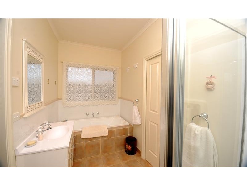 39 Warrawee Road, Leopold VIC 3224