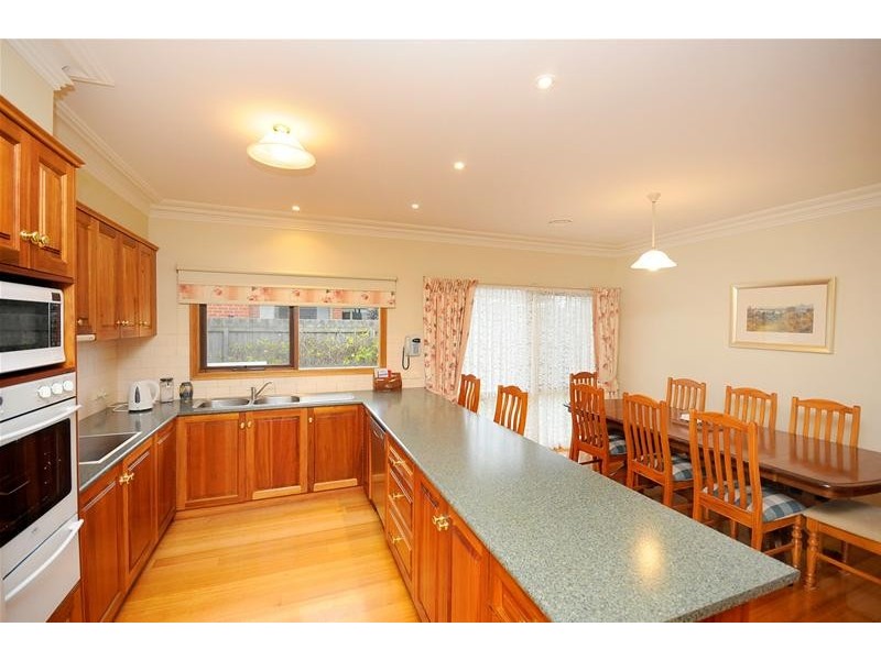 3 Darvel Court, Leopold VIC 3224