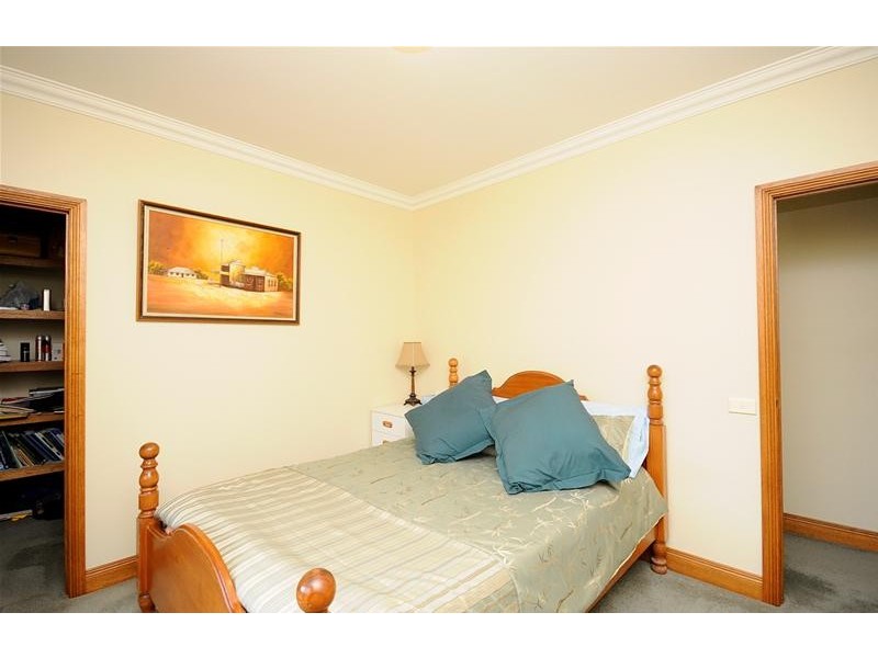 3 Darvel Court, Leopold VIC 3224