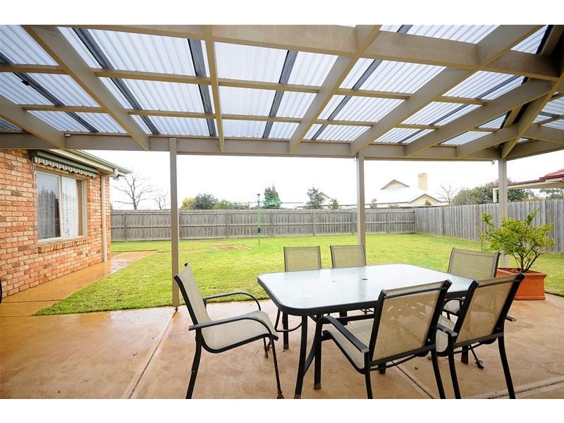 3 Darvel Court, Leopold VIC 3224