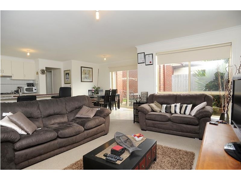 2/30 Trumper Crescent, Leopold VIC 3224