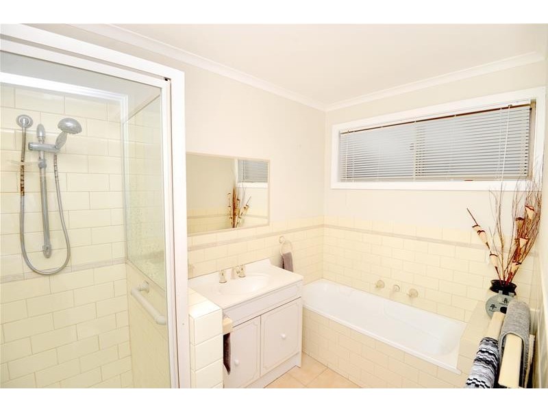 2/44 Burlington Crescent, Leopold VIC 3224