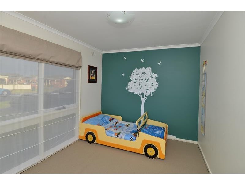 10 Helms Street, Newcomb VIC 3219