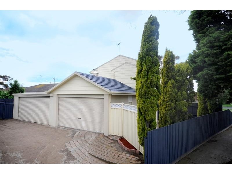 4 Claremont Drive, Leopold VIC 3224