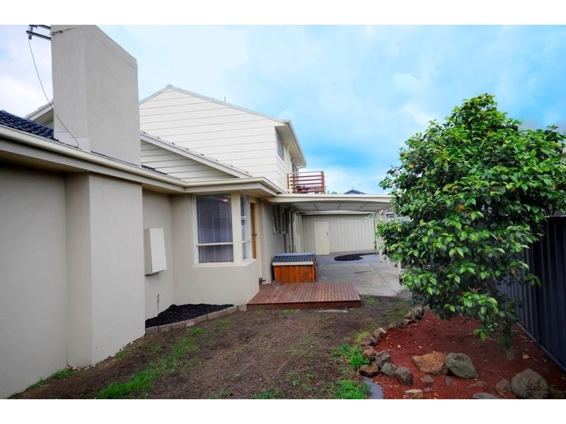 4 Claremont Drive, Leopold VIC 3224