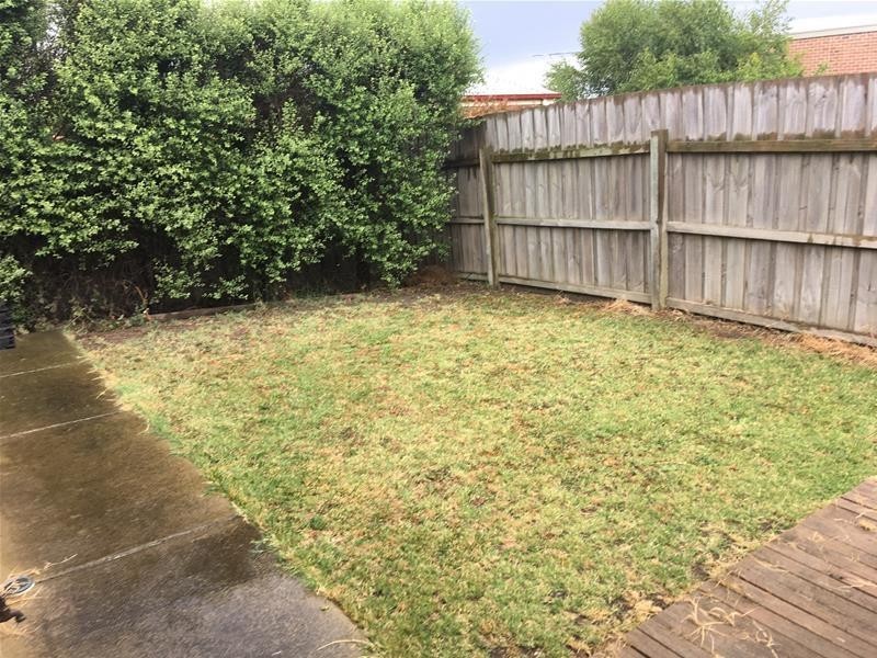 1/34 Donvale Drive, Leopold VIC 3224