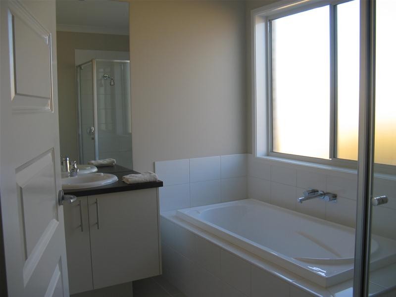 14 Hoddle Street, Leopold VIC 3224