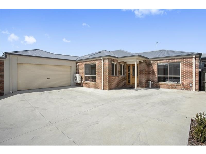 2/60 Warrawee Road, Leopold VIC 3224