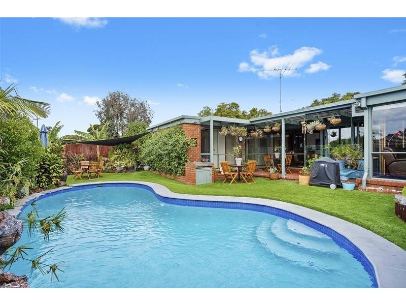 42 Darrambal Crescent, Leopold VIC 3224