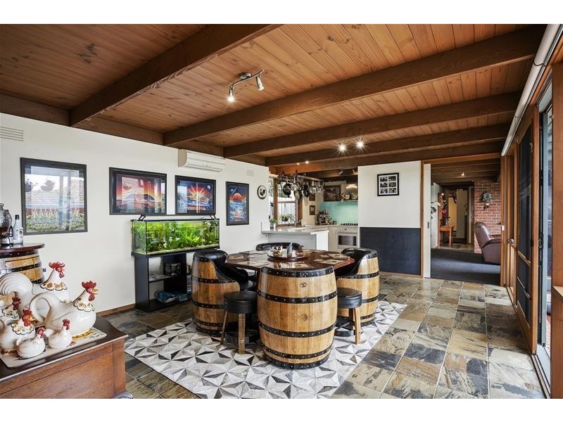 42 Darrambal Crescent, Leopold VIC 3224